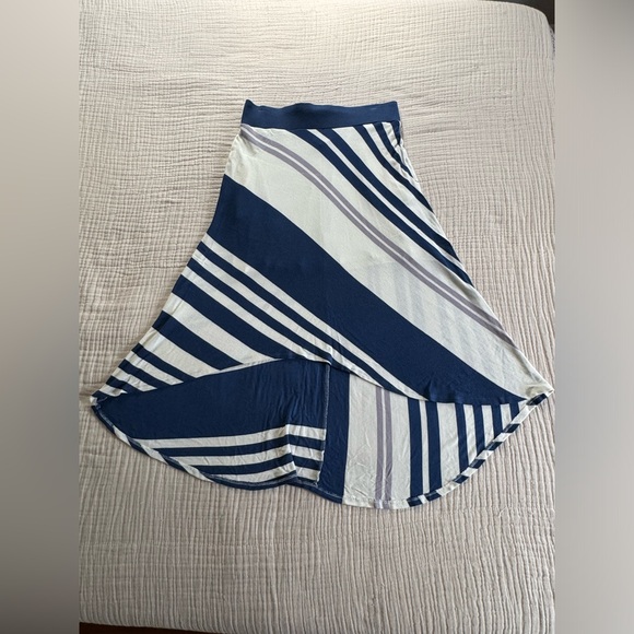 Anthropologie Bordeaux Asymmetrical Blue and White Striped Skirt - Size Medium - Picture 6 of 15